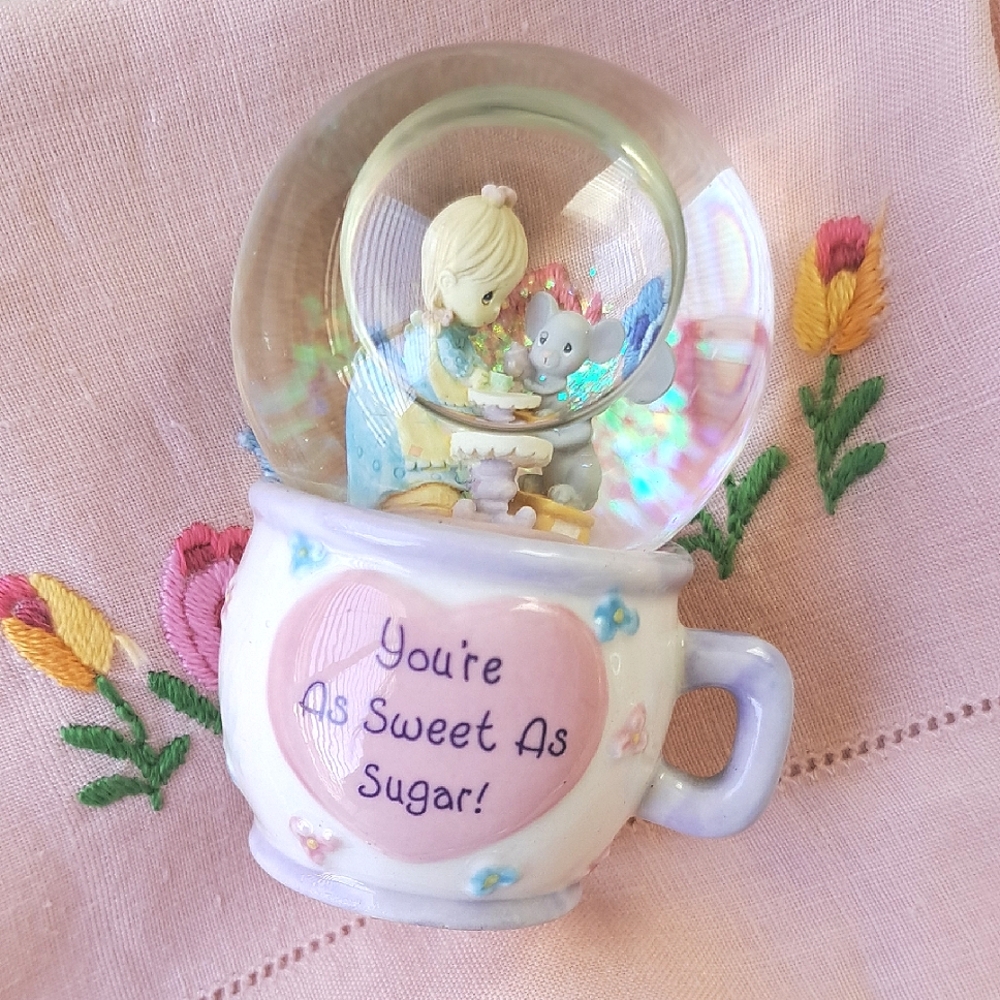 Vintage 1999 Precious Moments Mini Snowglobe You’re As Sweet As Sugar Friendship